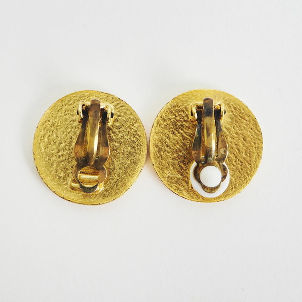 CHANEL Authentic Black Earrings - Picture 3 of 6
